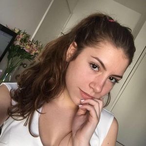 Meet your Posher, Anna lydia